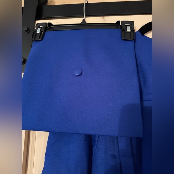 Royal Blue Graduation Gown and Hat Size 5’9” to 5’11” - Picture 4 of 5